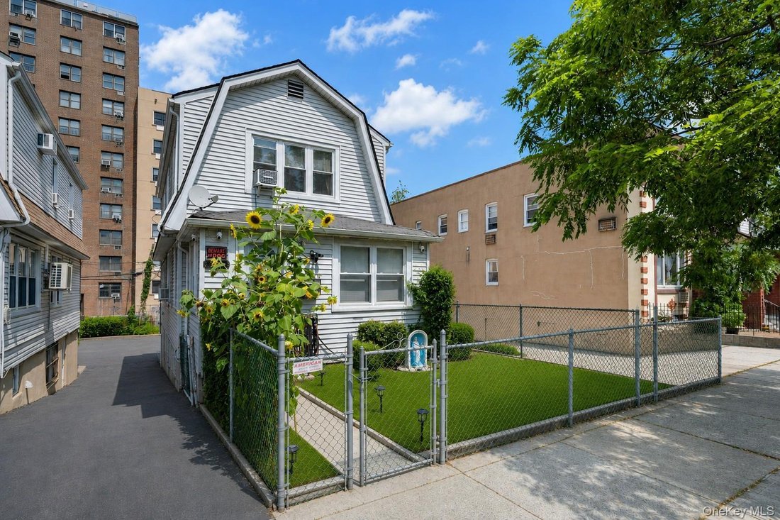 House in New York, New York, United States 2 - 18573309