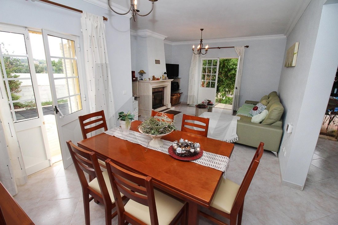 Townhouse in Alcantarilha, Algarve, Portugal 1 - 18929009