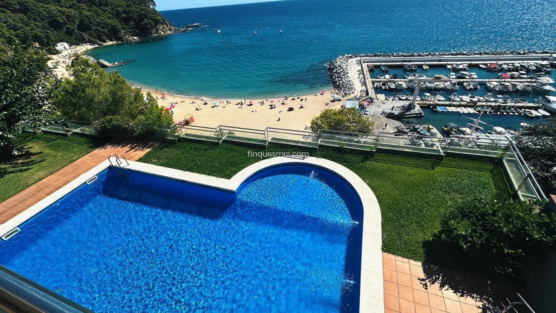 Villa in Lloret de Mar, Catalonia, Spain 4 - 18354789