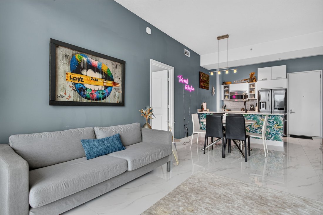 Condo in Miami, Florida, United States 5 - 18929475