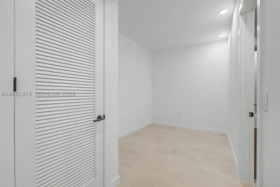 Condo in Miami, Florida, United States 5 - 18929699