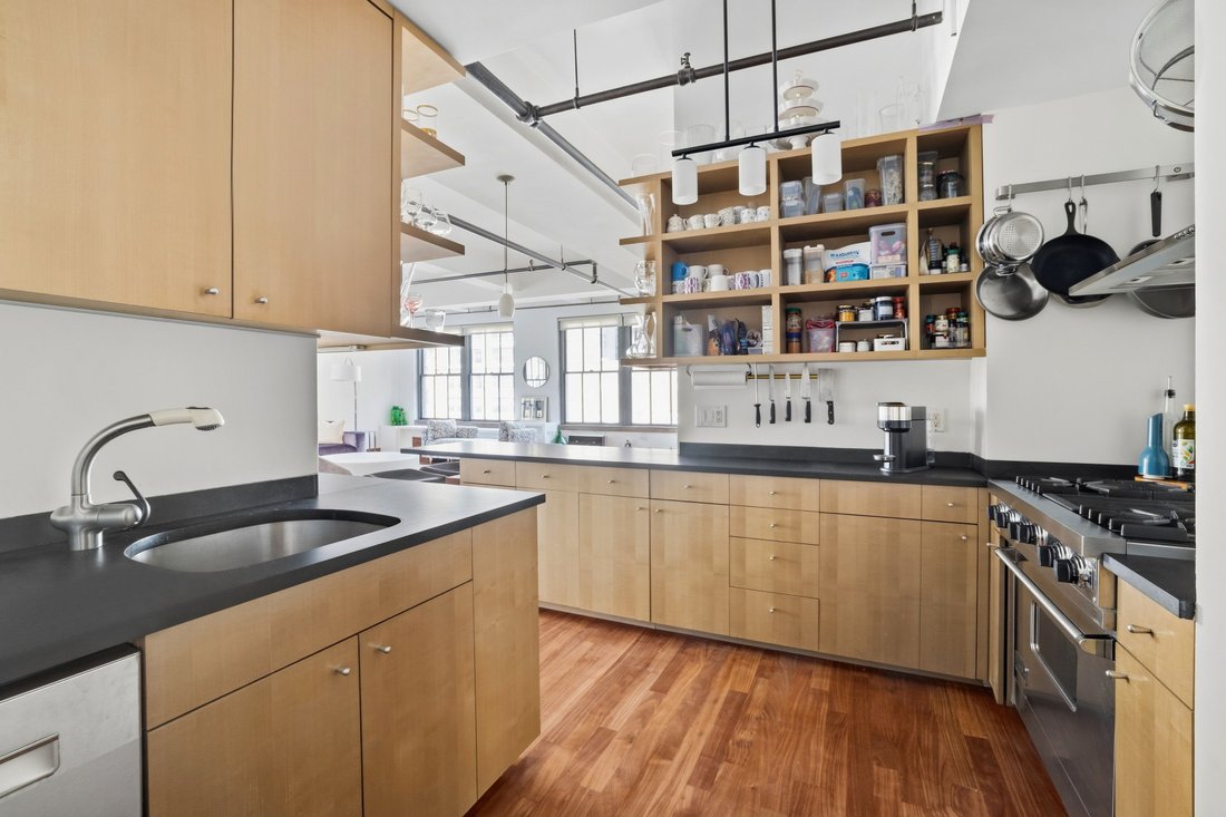 Co Op in New York, New York, United States 4 - 18929498