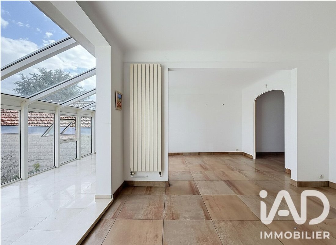 House in Fontenay-sous-Bois, Ile-de-France, France 4 - 17714777
