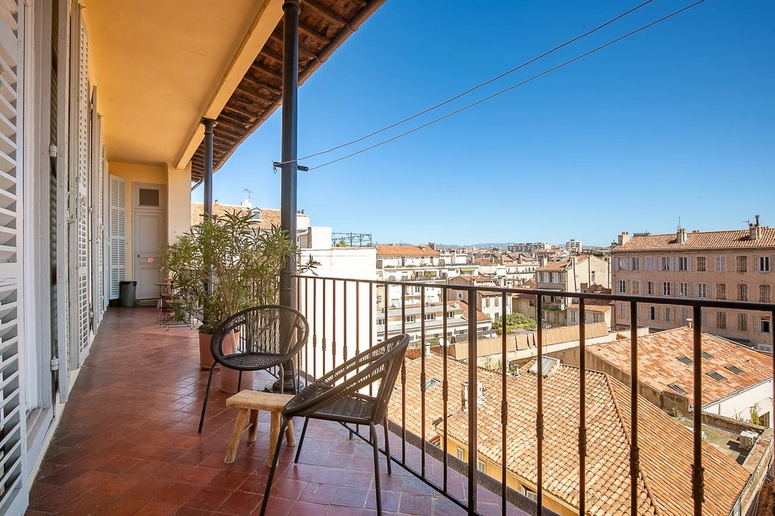 Apartment in Castellane, 6e Arrondissement, Marseille 5 - 18929127
