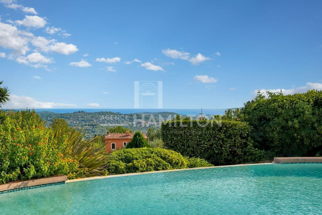 Villa in Opio, Provence-Alpes-Côte d'Azur, France 1 - 18929637