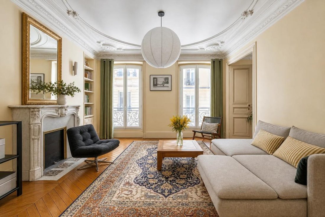 Apartment in La Fourche-Guy Môquet, Paris 17e Arrondissement, Paris 1 - 18923982