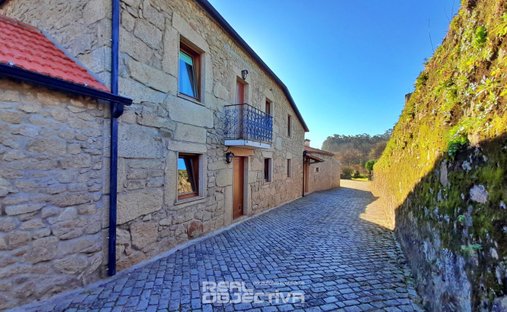 House in Cedofeita, Santo Ildefonso, Se, Miragaia, Sao Nicolau e Vitoria, Porto District, Portugal 1