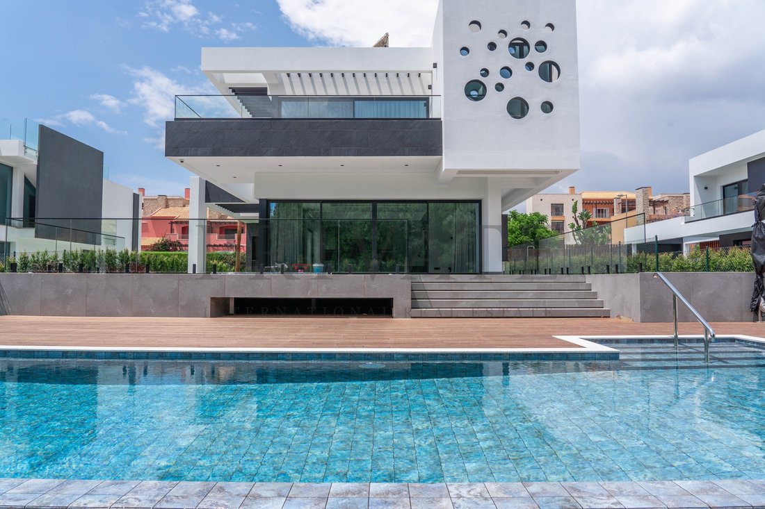 Villa in Vilamoura, Quarteira, Algarve 1 - 18929648