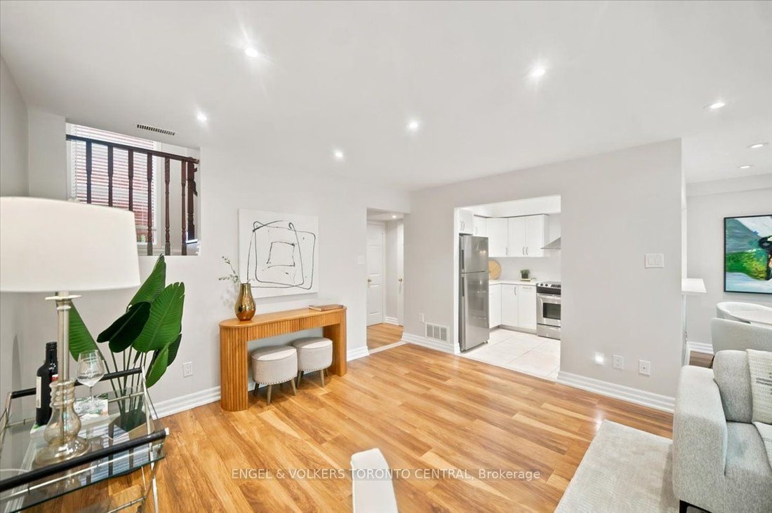 House in Vaughan, Ontario, Canada 5 - 18928794