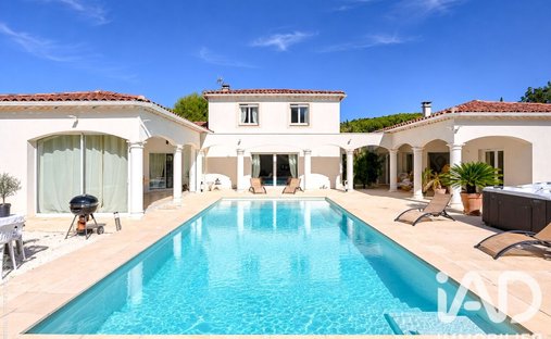 House in Nord Est, Auriol, France 1