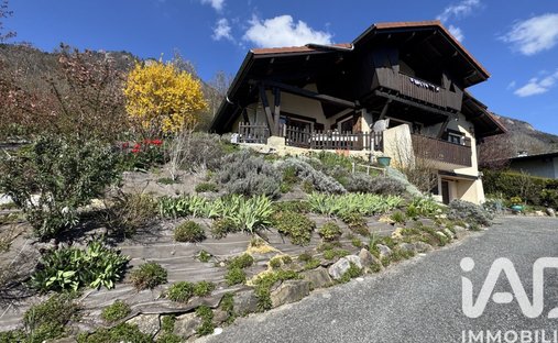 House in Ayse, Auvergne-Rhône-Alpes, France 1