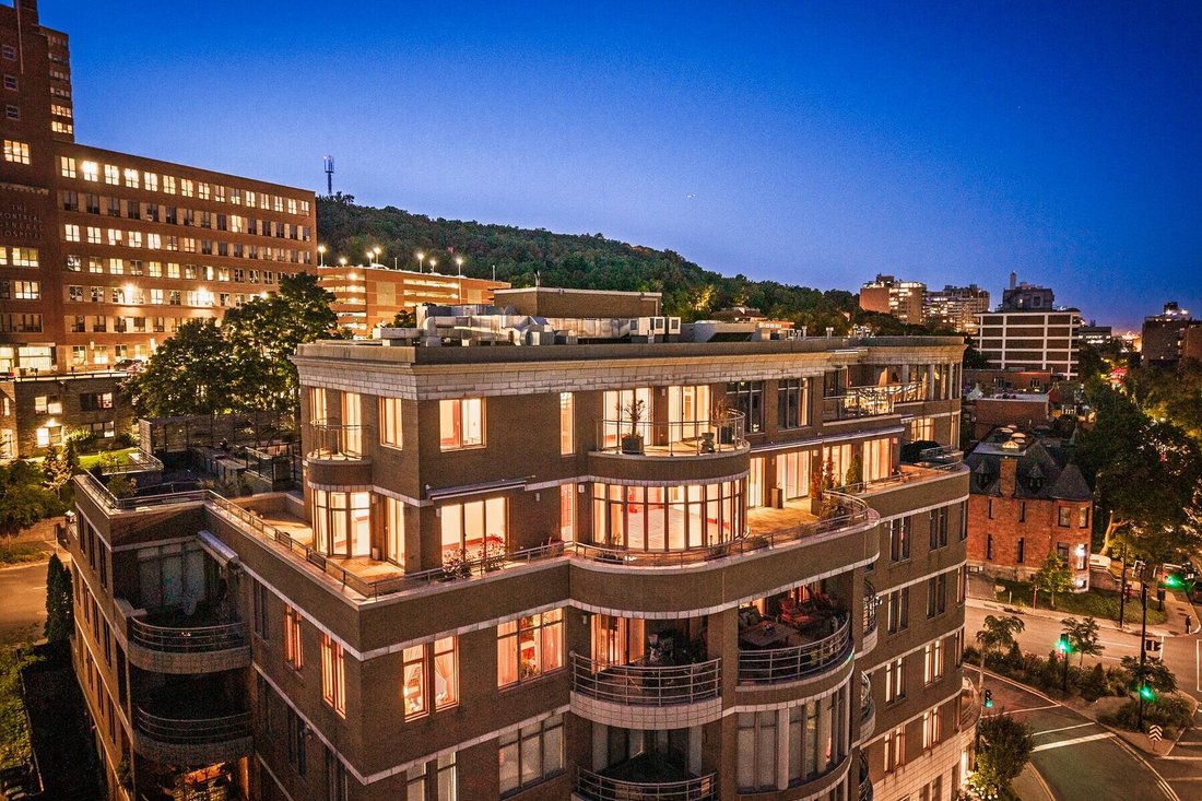 Condo in Montreal, Quebec, Canada 3 - 18929592