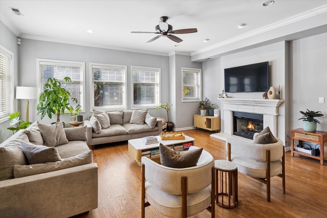 Condo in Chicago, Illinois, United States 2 - 18929718