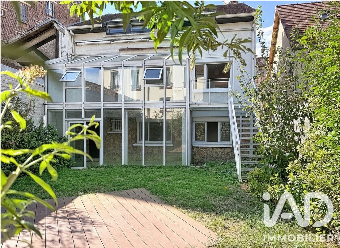 House in Fontenay-sous-Bois, Ile-de-France, France 1 - 17714777
