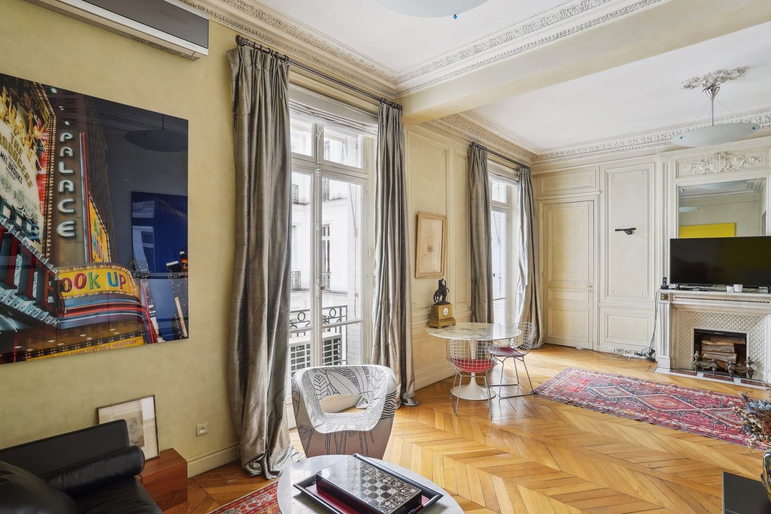 Apartment in Montorgueil-Saint Denis, Paris 2e Arrondissement, Paris 3 - 18929473
