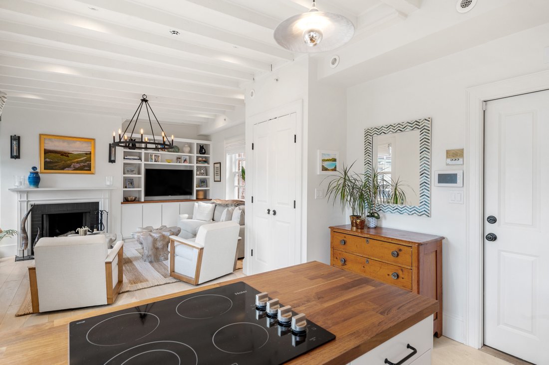 Condo in Boston, Massachusetts, United States 5 - 18929531