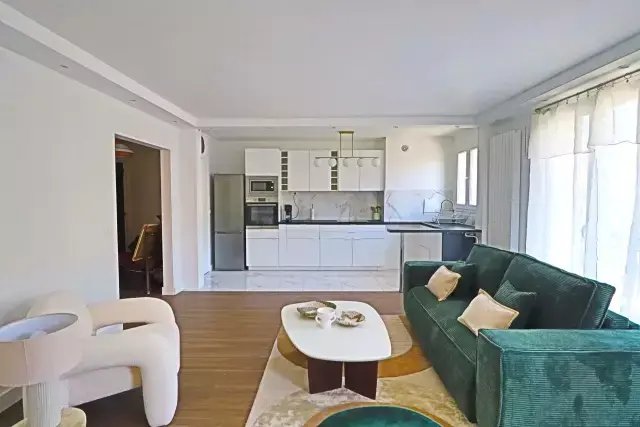 Apartment in Grange Aux Belles-Terrage, Paris 10e Arrondissement, Paris 5 - 16115850