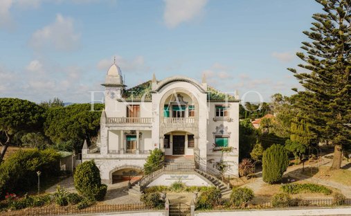 Chateau in Sintra, Lisbon, Portugal 1