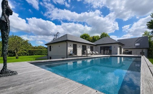 House in Saint-Martin-aux-Chartrains, Normandy, France 1