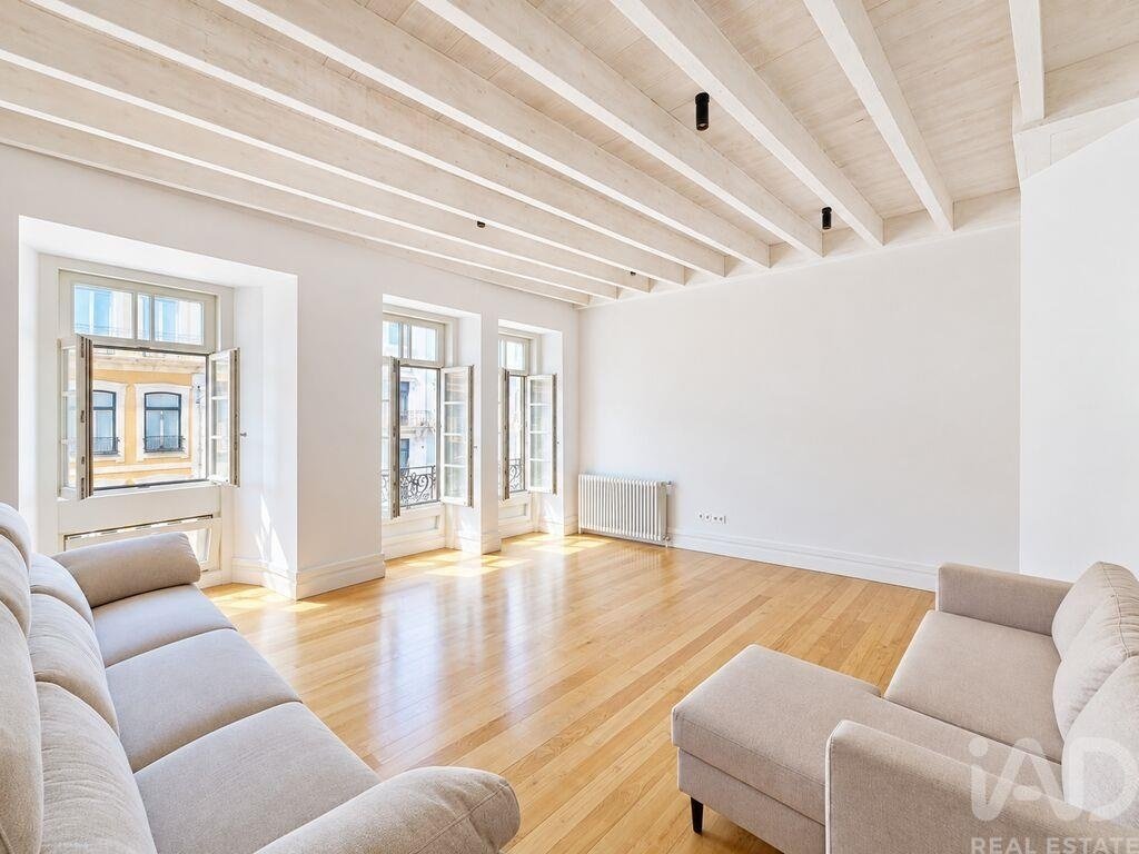 Apartment in Cedofeita, Santo Ildefonso, Se, Miragaia, Sao Nicolau e Vitoria, Porto District, Portugal 2 - 17999801