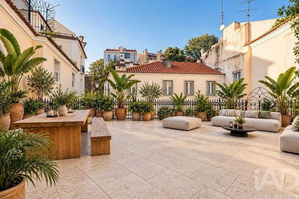 Apartment in Santa Maria Maior, Lisbon, Portugal 2 - 17555797