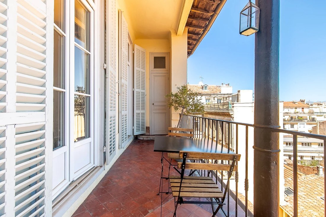 Apartment in Castellane, 6e Arrondissement, Marseille 2 - 18929127