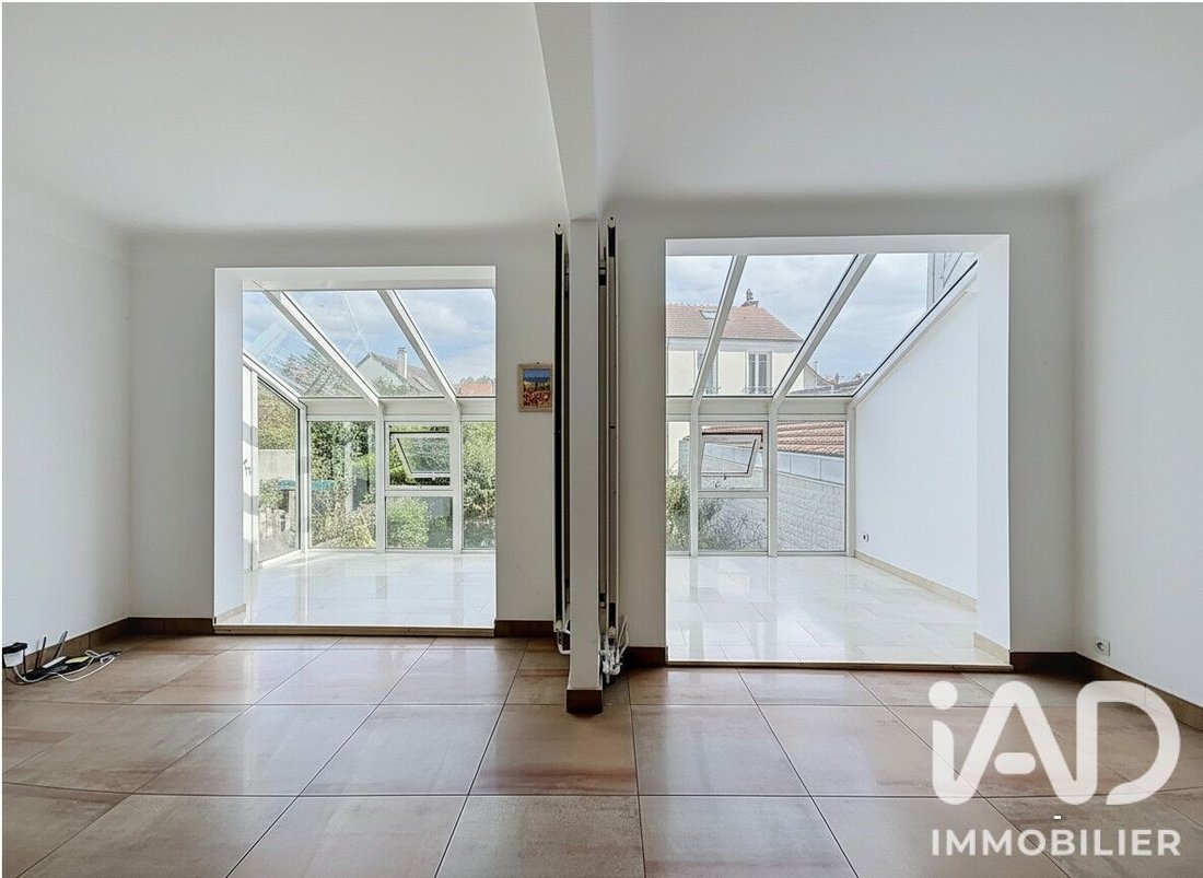 House in Fontenay-sous-Bois, Ile-de-France, France 3 - 17714777