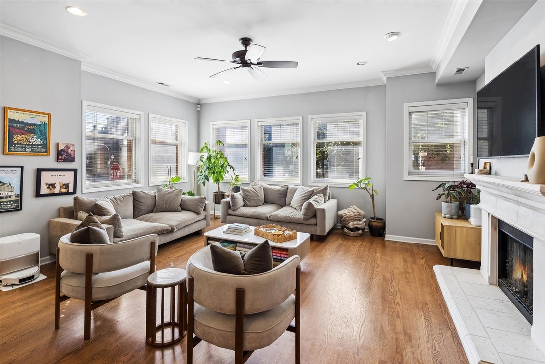 Condo in Chicago, Illinois, United States 3 - 18929718