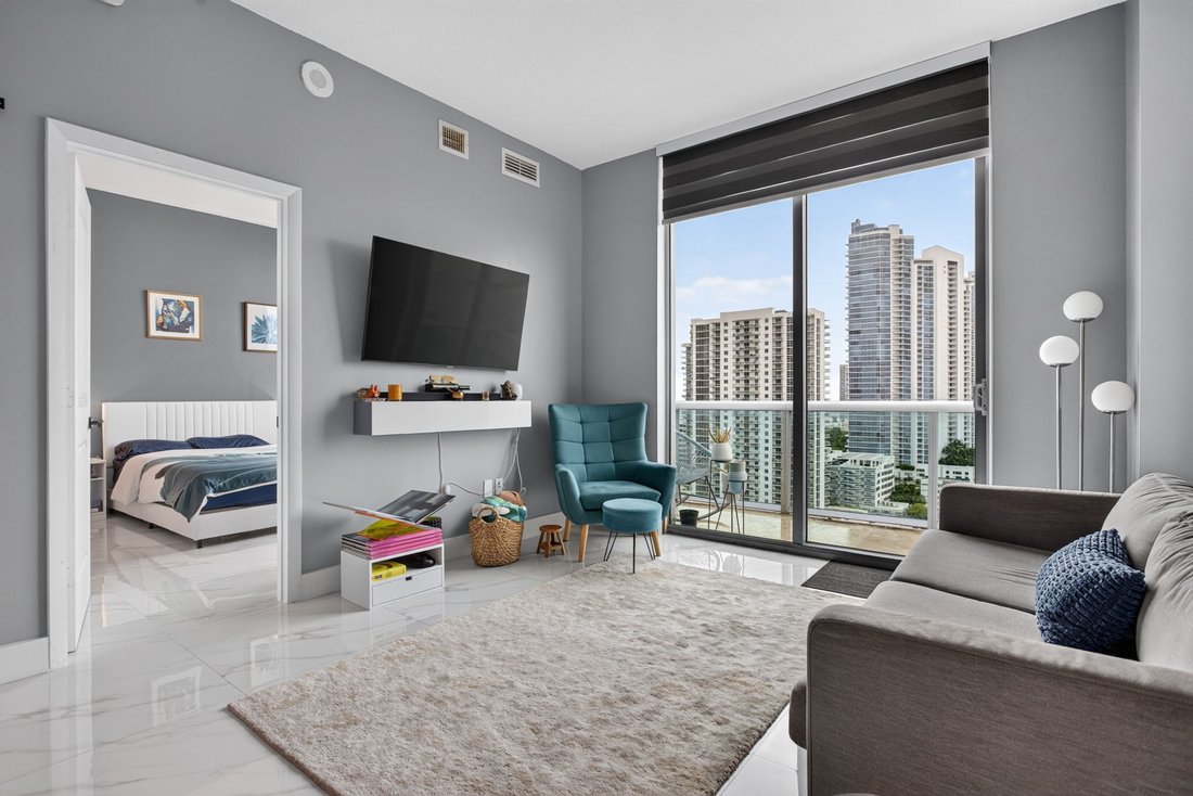Condo in Miami, Florida, United States 4 - 18929475