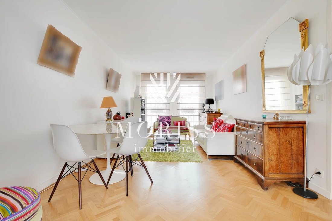 Apartment in Batignolles-Cardinet, Paris 17e Arrondissement, Paris 3 - 18929089