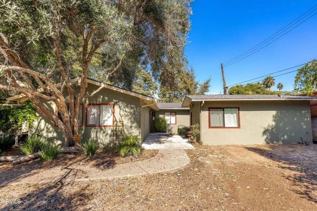Santa Barbara, California, United States 2 - 18928629