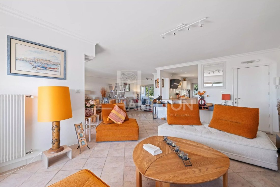 Apartment in Grasse, Provence-Alpes-Côte d'Azur, France 3 - 18929635