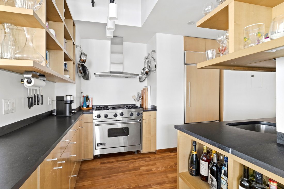 Co Op in New York, New York, United States 5 - 18929498