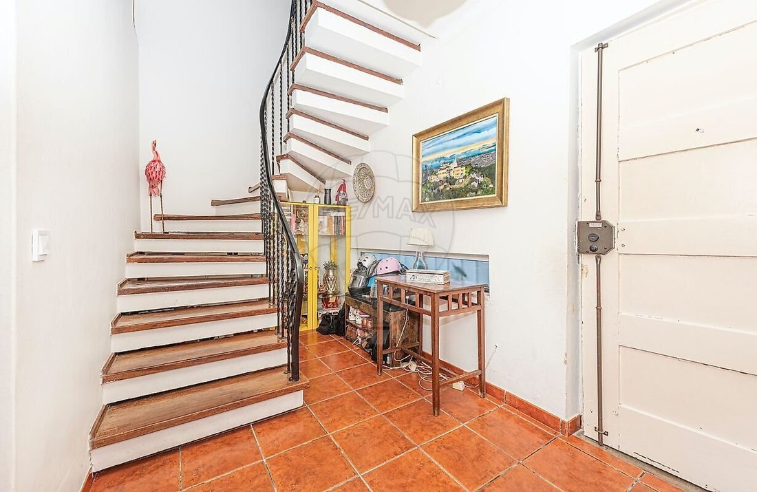 House in Carcavelos e Parede, Lisbon, Portugal 2 - 18929142