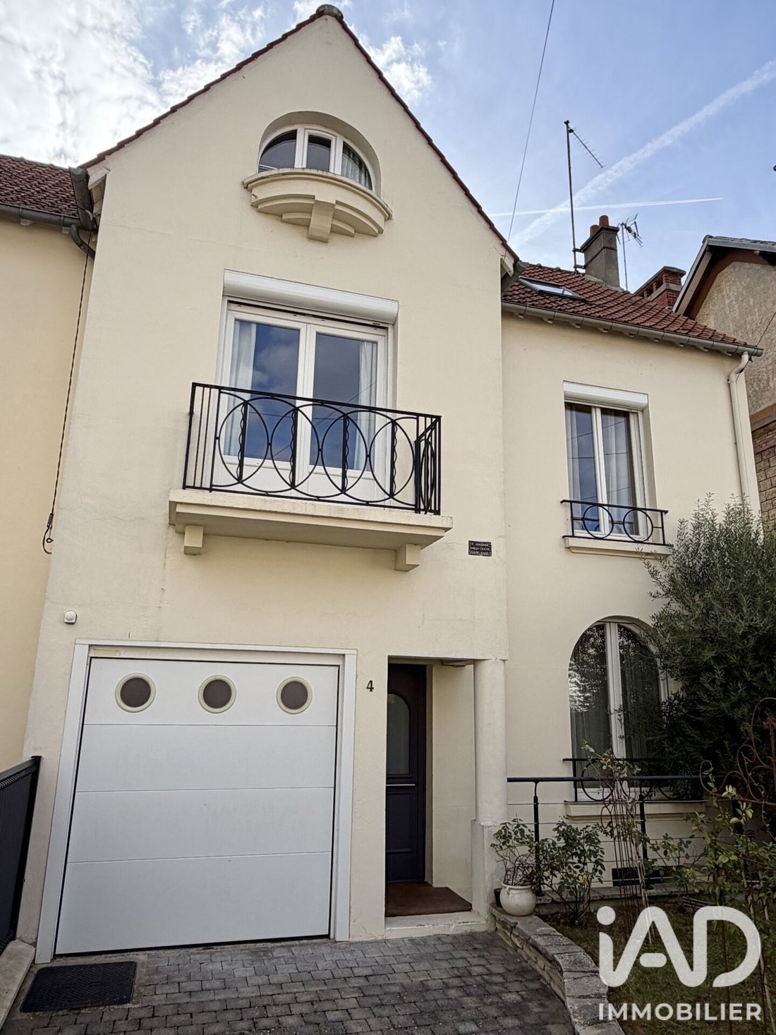 House in Compiegne, Hauts-de-France, France 1 - 18930079