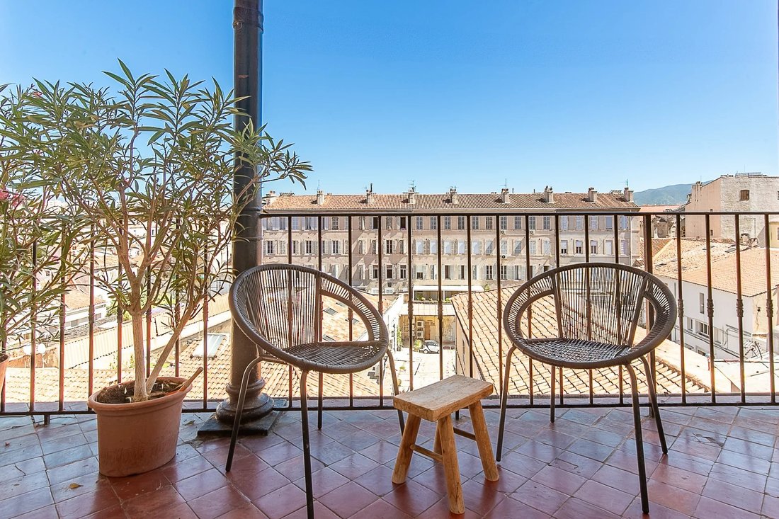 Apartment in Castellane, 6e Arrondissement, Marseille 3 - 18929127