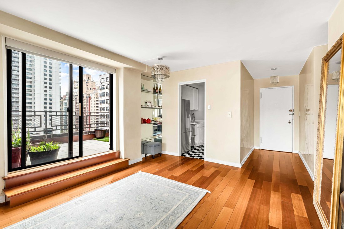 Co Op in New York, New York, United States 4 - 18929460