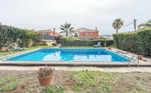 House in Alcabideche, Lisbon, Portugal 1