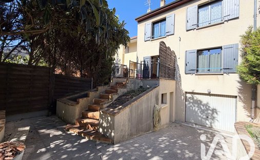 House in Centre, Nanterre, France 1