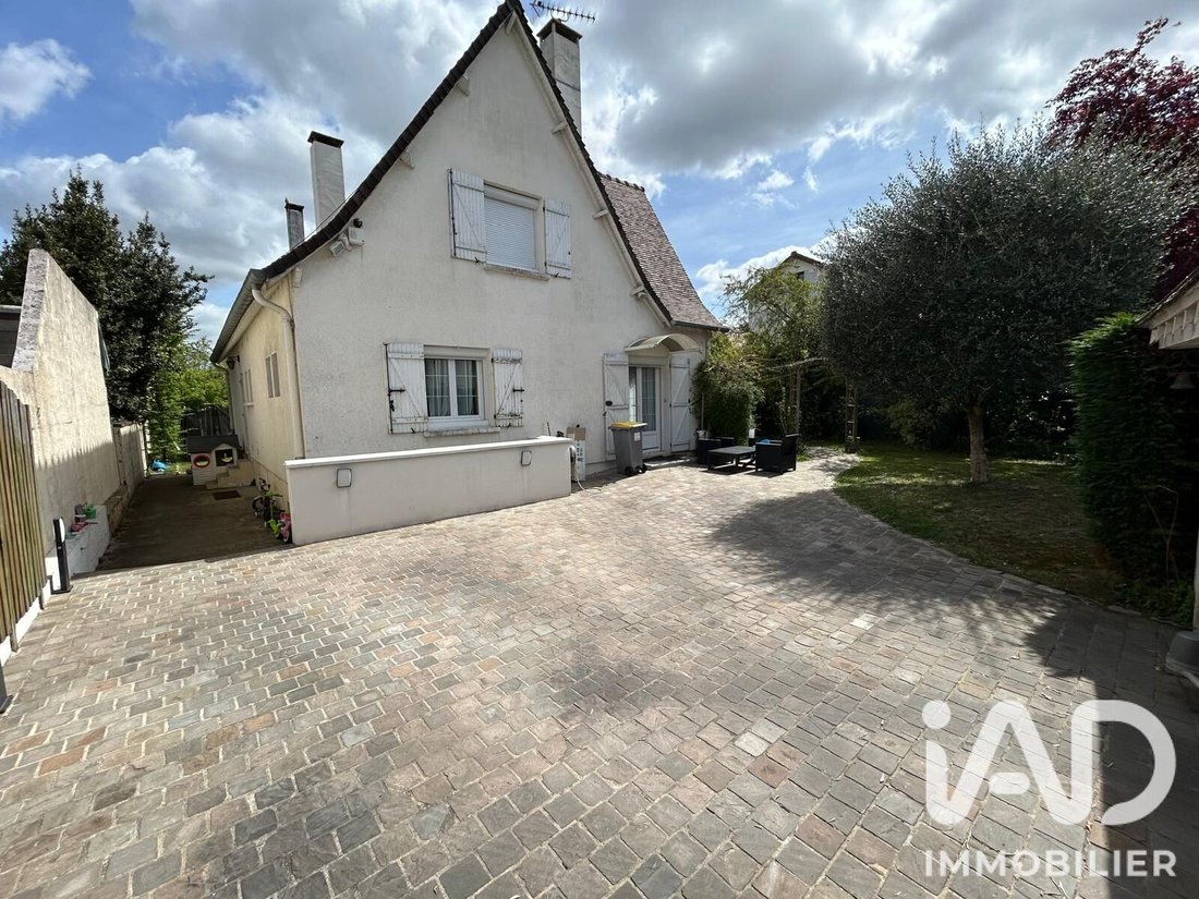 House in Saint-Brice-sous-Foret, Ile-de-France, France 1 - 18930071