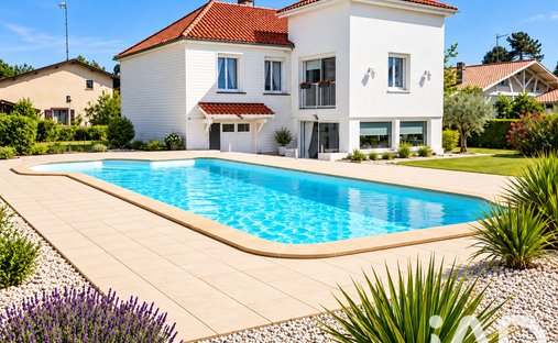 House in Ares, Nouvelle-Aquitaine, France 1