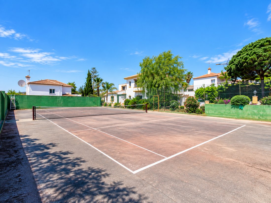 Land in Estepona, Andalusia, Spain 4 - 18929038