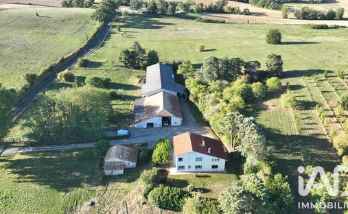 House in Penne-d'Agenais, Nouvelle-Aquitaine, France 1