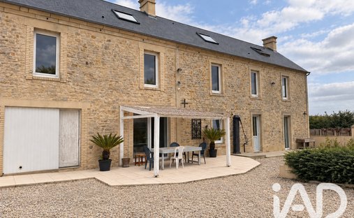 House in Condé-sur-Seulles, Normandy, France 1