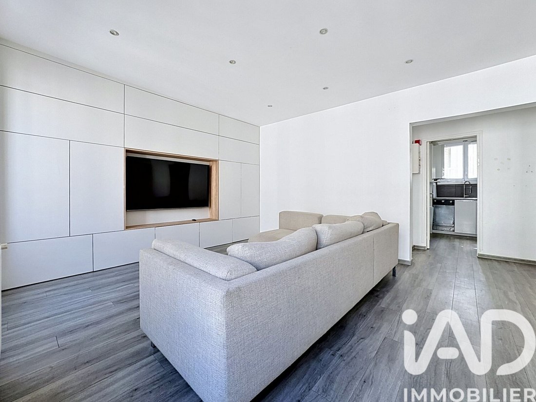Apartment in Grandes Carrières-Clichy, Paris 18e Arrondissement, Paris 4 - 18929887