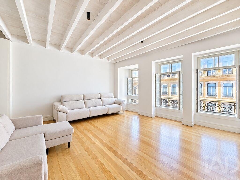 Apartment in Cedofeita, Santo Ildefonso, Se, Miragaia, Sao Nicolau e Vitoria, Porto District, Portugal 1 - 17999801