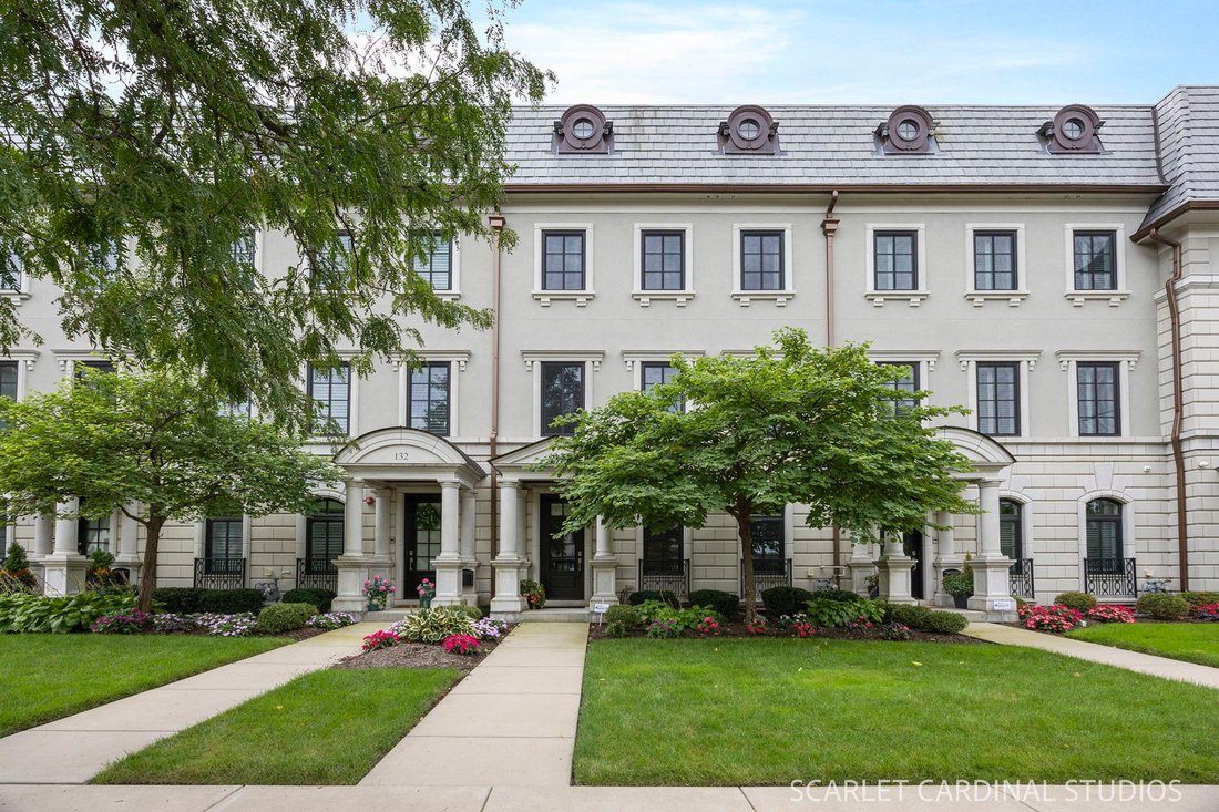 Villa in Naperville, Illinois, United States 1 - 18929808