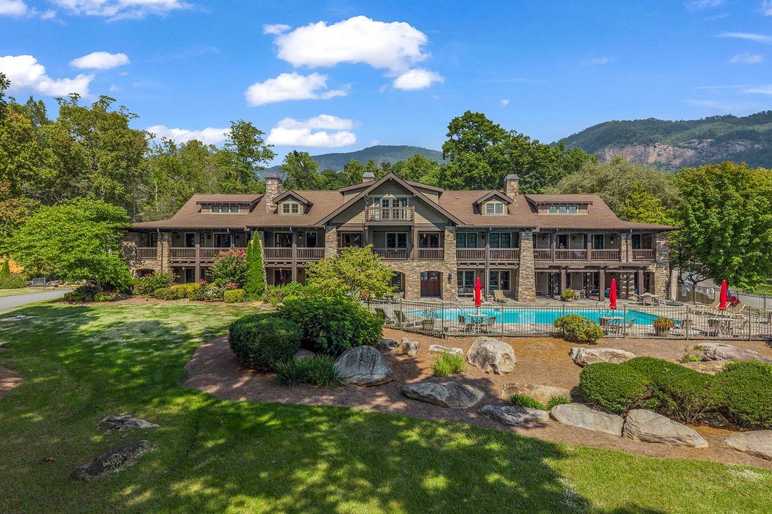 House in Lake Lure, North Carolina, United States 1 - 18929827