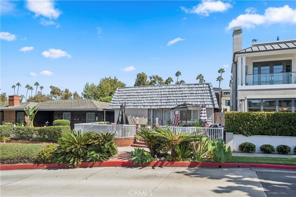 Newport Beach, California, United States 3 - 18929778