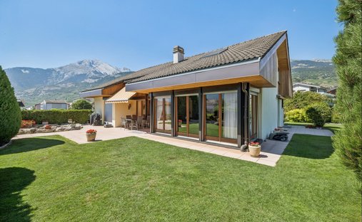 House in Conthey, Valais/Wallis, Switzerland 1